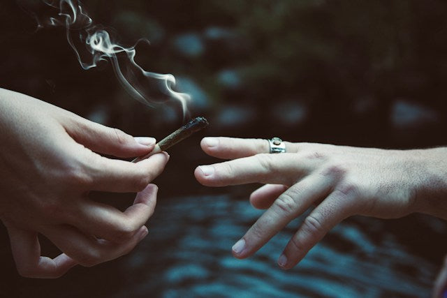 The Ultimate Guide to Cbd: Enhancing your Smoking Sessions