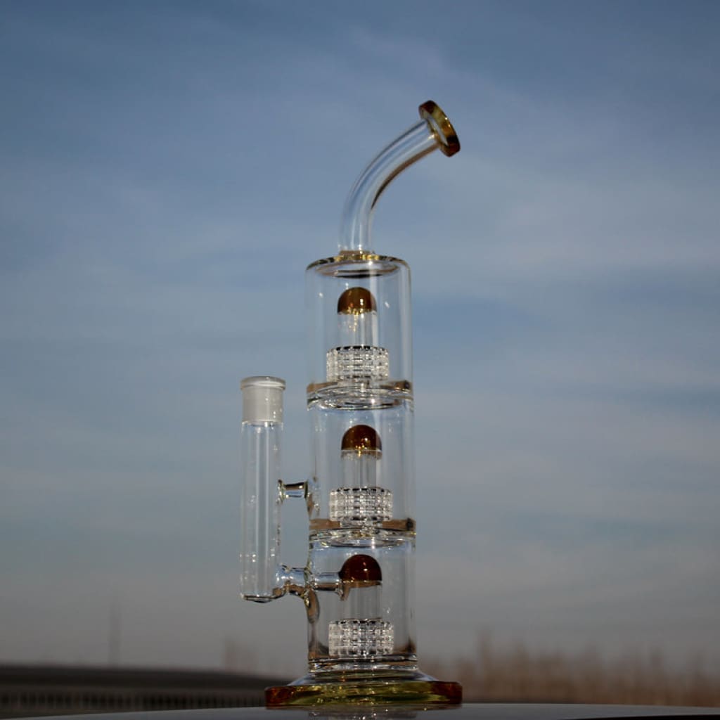 Glass water pipe with triple honeycomb percolators featuring a 15’ triple matrix percolator for advanced filtration