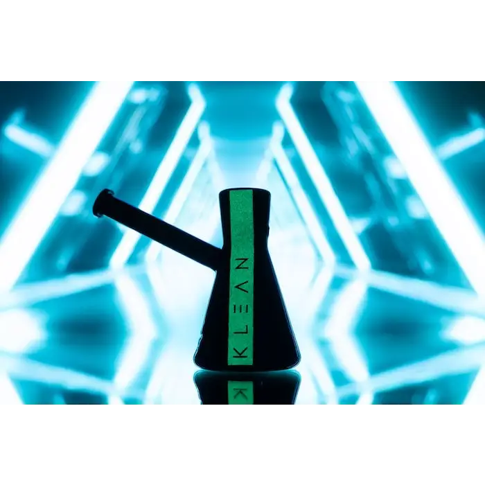 Klean Black Series Heavy Duty Glass Bubbler featuring a sleek black glass design