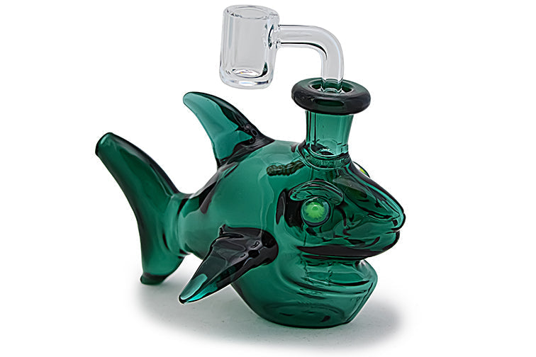 Distinctive Shark Dab Rig for Concentrates