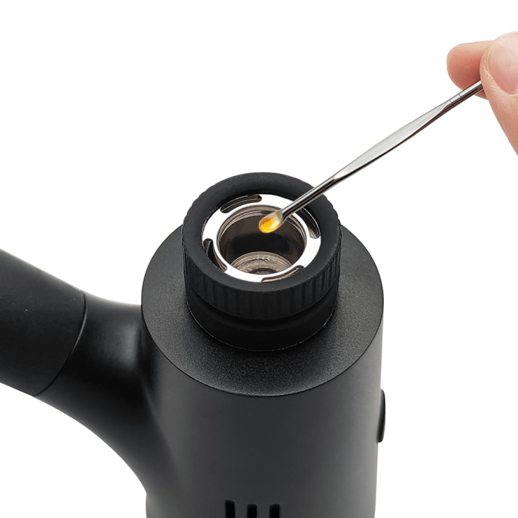 Instant-heat Ares Dab Rig with ultra-thin quartz chip and tool inserting concentrate