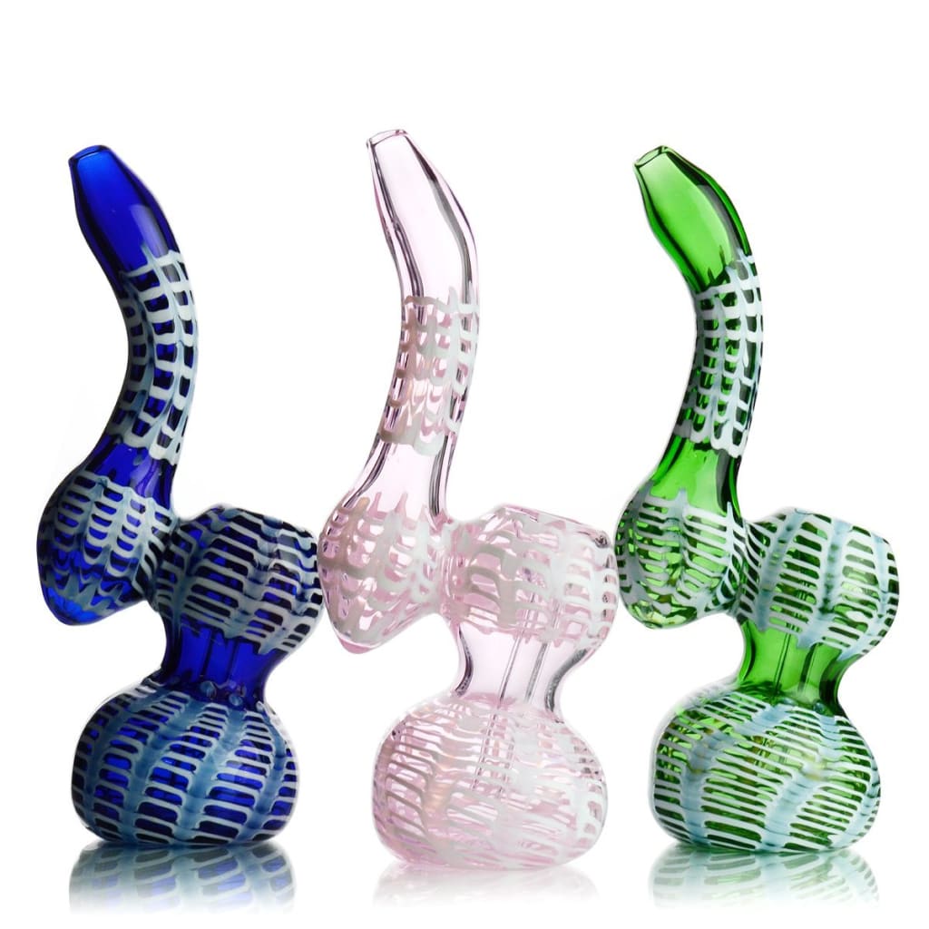 Colorful glass water pipes with intricate lattice designs in high quality borosilicate bubbler