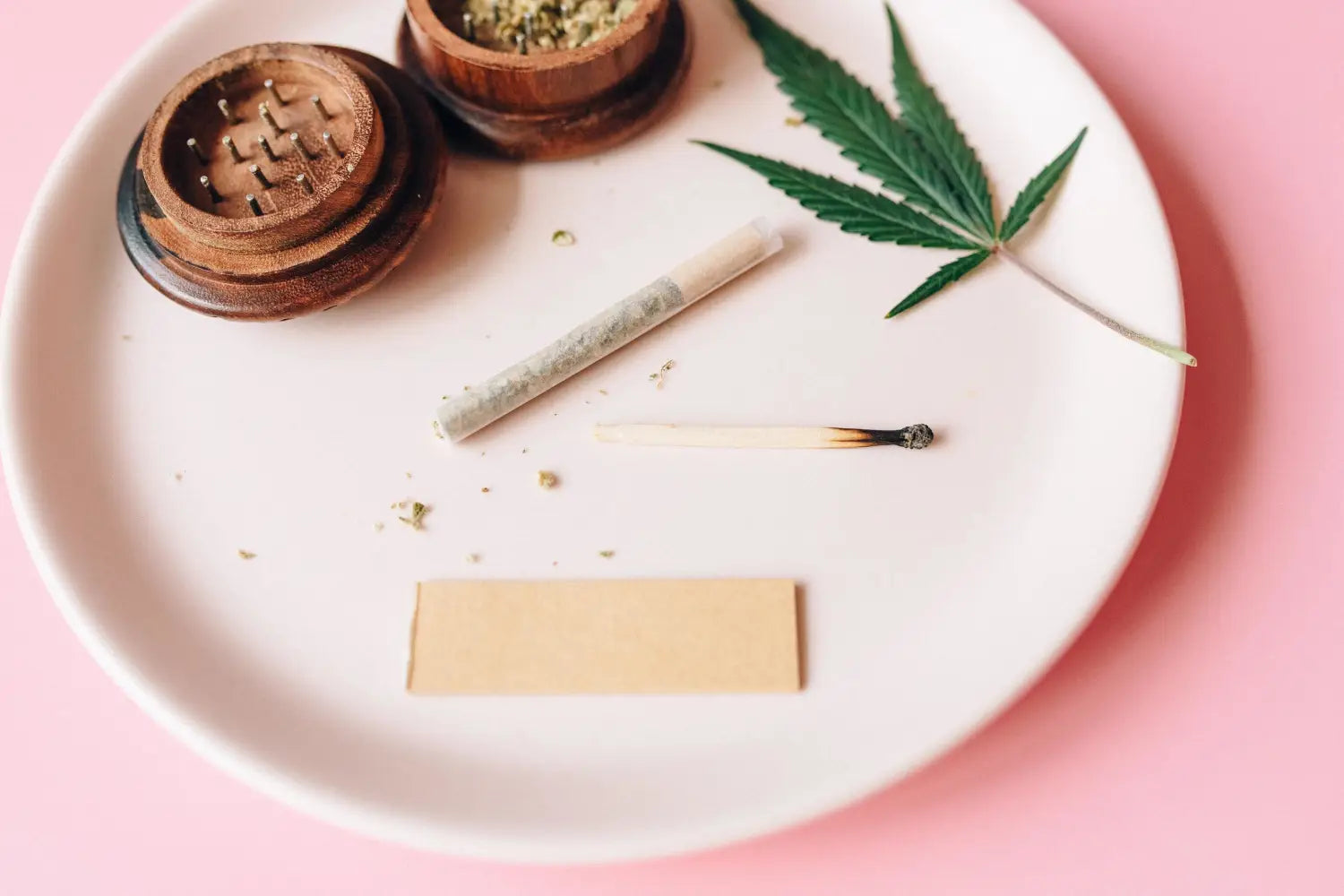 CBD vs. THC: Which Helps You Relax Better?