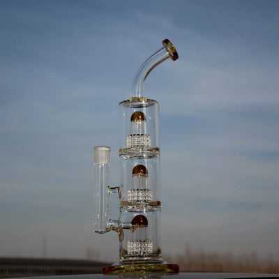 Glass water pipe with triple honeycomb percolators featuring a 15’ triple matrix percolator for advanced filtration