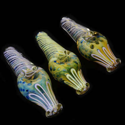 Hand Pipe Slime Twisting Art Pipe: Colorful glass pipes with intricate designs and spiral patterns