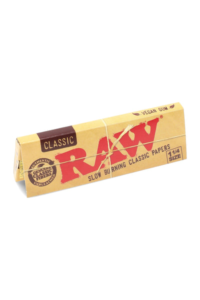 RAW Classic 1¼ Rolling Papers – 50 Leaves – 24-Count Display – image 2
