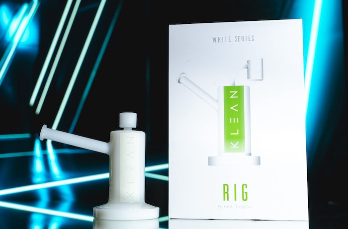 KLEAN Signature White Glass Dab Rig