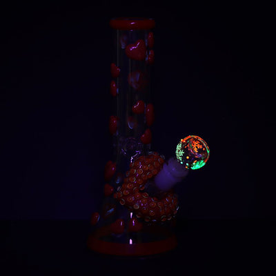 Kiss My Lips Glow Beaker Water Pipe