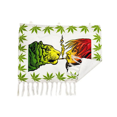 ?ARtisan Tiger & Guy Leaf Motif Smoking Accessory Wall