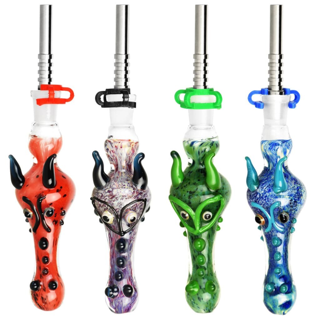 Dragon Snout Glass Vapor Pipe With Alien Designs And Titanium Tip On Colorful Stems