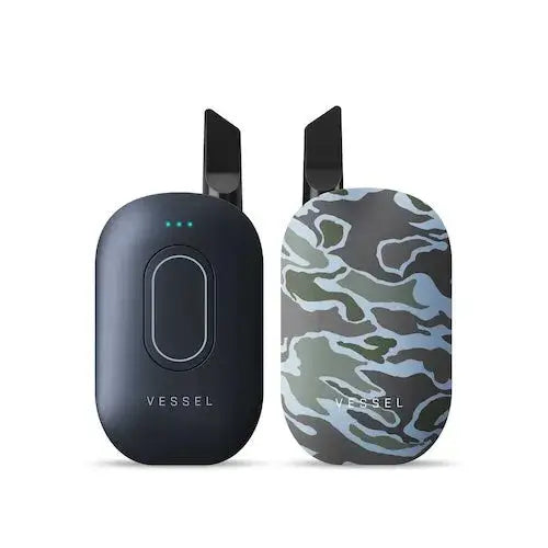 Vessel Compass cartridge battery: black and camo portable chargers