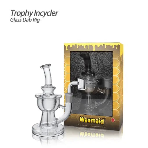 Portable glass dab rig with trophy incycler glass and quartz banger for travel and camping