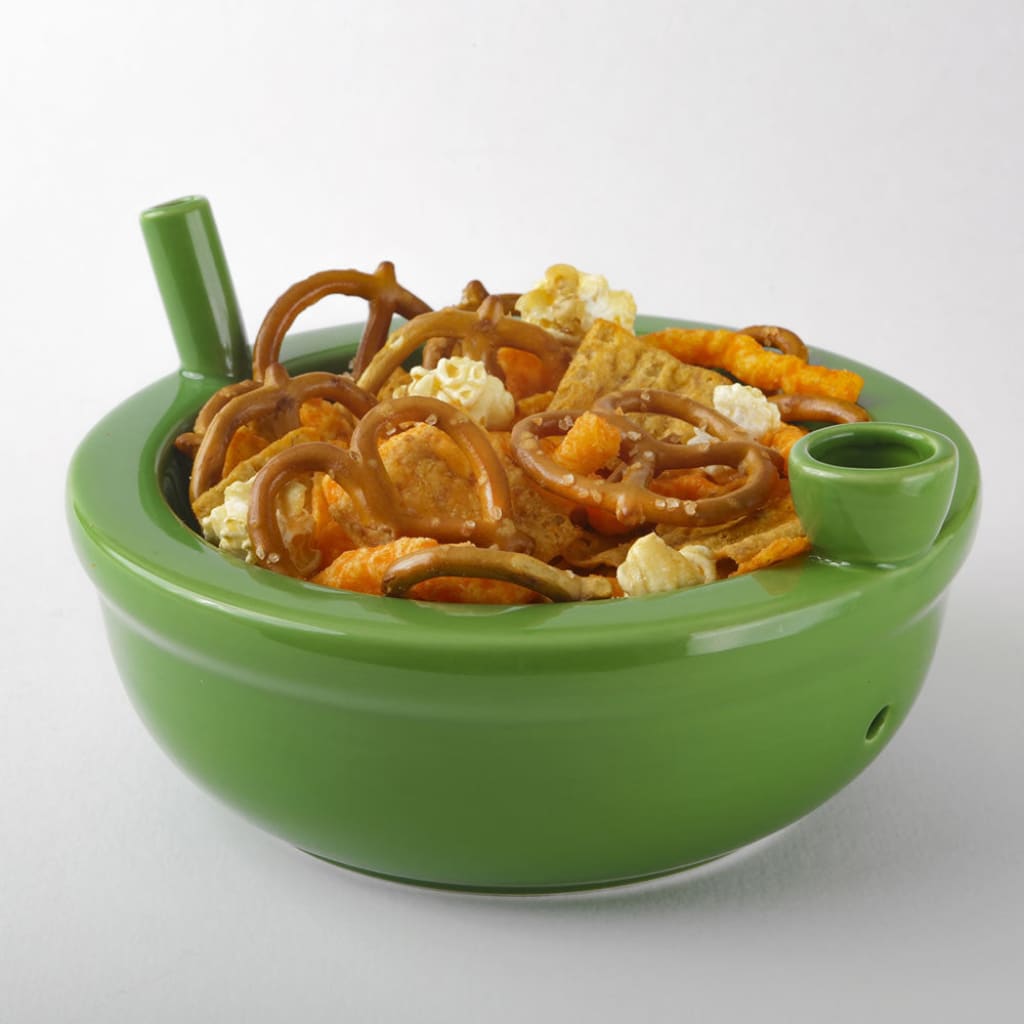 Green Ceramic Novelty Roast & Toast Cereal Bowl filled with noodles and vegetables