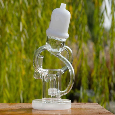 8 inch borosilicate glass microphone recycler rig with clear glass and white top