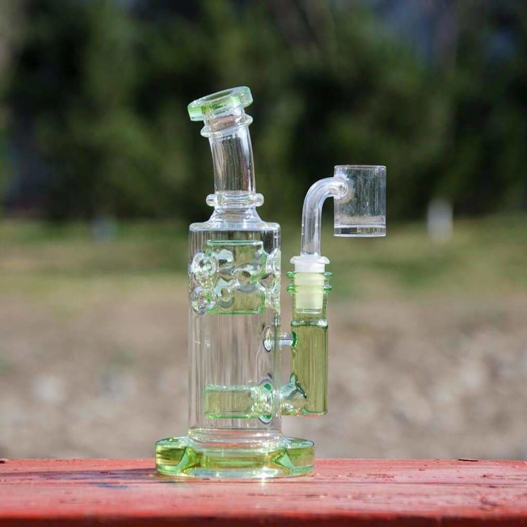 8borosilicate Glass Dab Rig With 14mm Male Quartz Banger and percolators for smooth hits